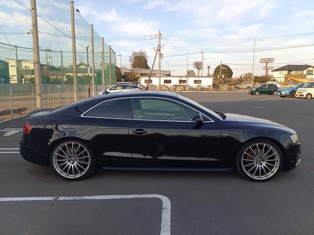 Ａ５ ２．０ＴＦＳＩクワトロ　４ＷＤ　黒レザーシート　パワーシート　バックカメラ　ナビ　バックカメラ　１８インチＡＷ　ＨＩＤ　ＥＴＣ　Ｂｌｕｅｔｏｏｔｈ（7枚目）