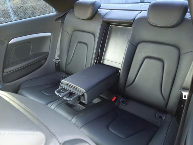 Ａ５ ２．０ＴＦＳＩクワトロ　４ＷＤ　黒レザーシート　パワーシート　バックカメラ　ナビ　バックカメラ　１８インチＡＷ　ＨＩＤ　ＥＴＣ　Ｂｌｕｅｔｏｏｔｈ（17枚目）