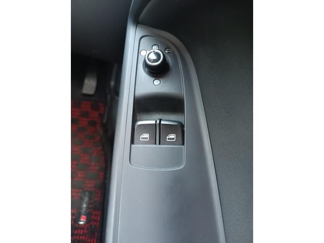Ａ５ ２．０ＴＦＳＩクワトロ　４ＷＤ　黒レザーシート　パワーシート　バックカメラ　ナビ　バックカメラ　１８インチＡＷ　ＨＩＤ　ＥＴＣ　Ｂｌｕｅｔｏｏｔｈ（33枚目）