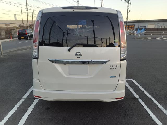 セレナ ハイウェイスター　Ｖセレクション　後席モニター　ＨＤＤナビ　地デジＴＶ　ＥＴＣ　バックカメラ　Ｂｌｕｅｔｏｏｔｈ両側電動ドア　クルーズコントロール　スマートキー２本　電動格納ミラー　衝突安全ボディ　アイドリングストップ（6枚目）