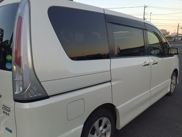 セレナ ハイウェイスター　Ｖセレクション　後席モニター　ＨＤＤナビ　地デジＴＶ　ＥＴＣ　バックカメラ　Ｂｌｕｅｔｏｏｔｈ両側電動ドア　クルーズコントロール　スマートキー２本　電動格納ミラー　衝突安全ボディ　アイドリングストップ（12枚目）