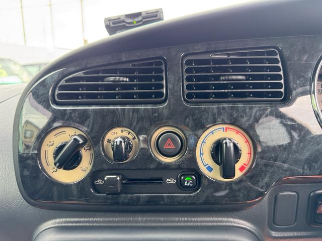 ミラジーノ ミニライトスペシャル　ＡＩにも選ばれた専門店　走行６８４７０ｋｍ　ユーザー様より直接買取　ブラックウッドインテリア　ブラックプロテインレザーシート　ユピテルドライブレコーダー　ＥＴＣ　ミニライト１４インチＡＷ　最終型専用色（8枚目）