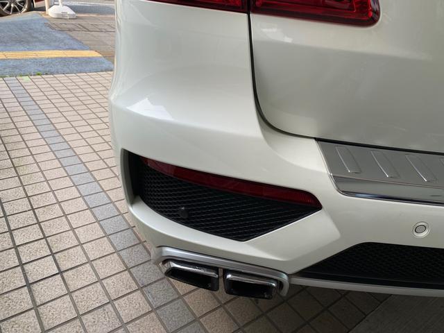 Ｍクラス ＭＬ６３　ＡＭＧ　Ｖ８ツインターボ　５２５馬力　禁煙　黒革　ベンチレーター付シートヒーター　パノラマサンルーフ　地デジ付純正ナビ　後席モニター付　セルスターレーダー連動ドラレコ　スタッドレス１セット付（9枚目）