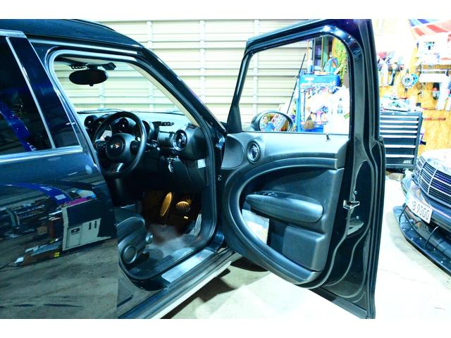 MINI クーパーS クロスオーバー オール4 オール4 4WD カスタムセンターメーター ブラックアウト(41枚目)