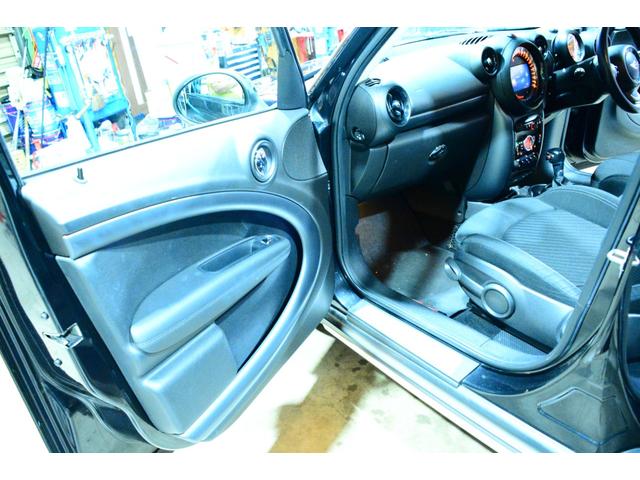 MINI クーパーS クロスオーバー オール4 オール4 4WD カスタムセンターメーター ブラックアウト(51枚目)