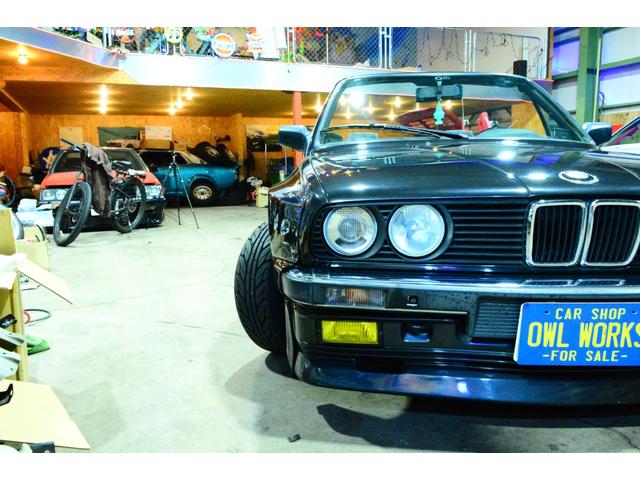 3シリーズ 320iカブリオーレ 6気筒2.5エンジン載せ替え公認 6連スロットル 5MT ワイドボディ Work-CR01R特別オーダーカラー 左ハンドル(16枚目)