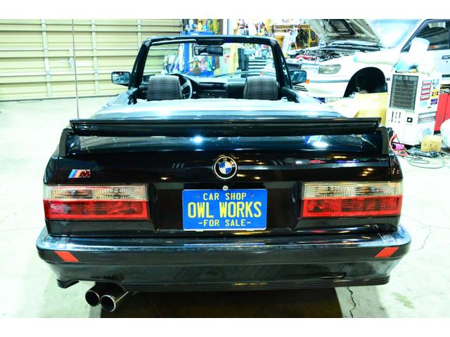 3シリーズ 320iカブリオーレ 6気筒2.5エンジン載せ替え公認 6連スロットル 5MT ワイドボディ Work-CR01R特別オーダーカラー 左ハンドル(19枚目)