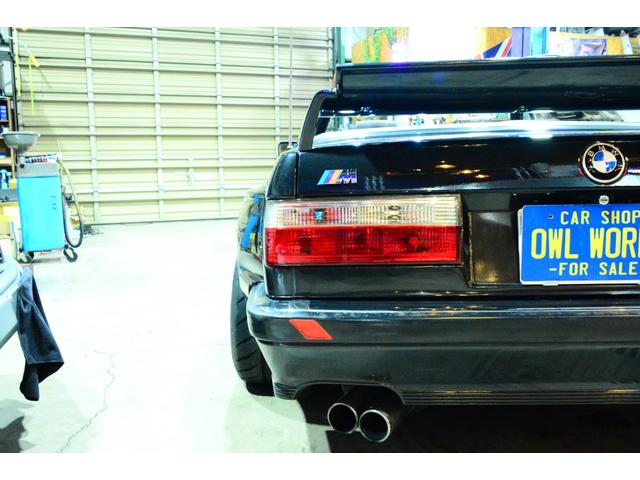 3シリーズ 320iカブリオーレ 6気筒2.5エンジン載せ替え公認 6連スロットル 5MT ワイドボディ Work-CR01R特別オーダーカラー 左ハンドル(24枚目)