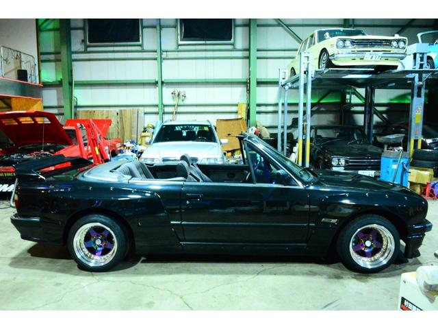 3シリーズ 320iカブリオーレ 6気筒2.5エンジン載せ替え公認 6連スロットル 5MT ワイドボディ Work-CR01R特別オーダーカラー 左ハンドル(29枚目)