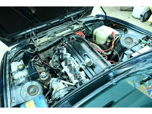 3シリーズ 320iカブリオーレ 6気筒2.5エンジン載せ替え公認 6連スロットル 5MT ワイドボディ Work-CR01R特別オーダーカラー 左ハンドル(42枚目)