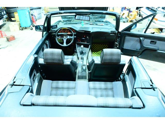 3シリーズ 320iカブリオーレ 6気筒2.5エンジン載せ替え公認 6連スロットル 5MT ワイドボディ Work-CR01R特別オーダーカラー 左ハンドル(62枚目)