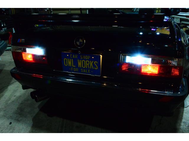 3シリーズ 320iカブリオーレ 6気筒2.5エンジン載せ替え公認 6連スロットル 5MT ワイドボディ Work-CR01R特別オーダーカラー 左ハンドル(71枚目)