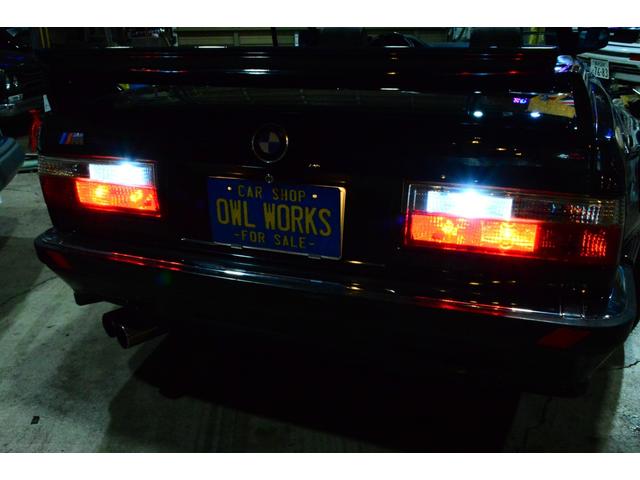 3シリーズ 320iカブリオーレ 6気筒2.5エンジン載せ替え公認 6連スロットル 5MT ワイドボディ Work-CR01R特別オーダーカラー 左ハンドル(72枚目)