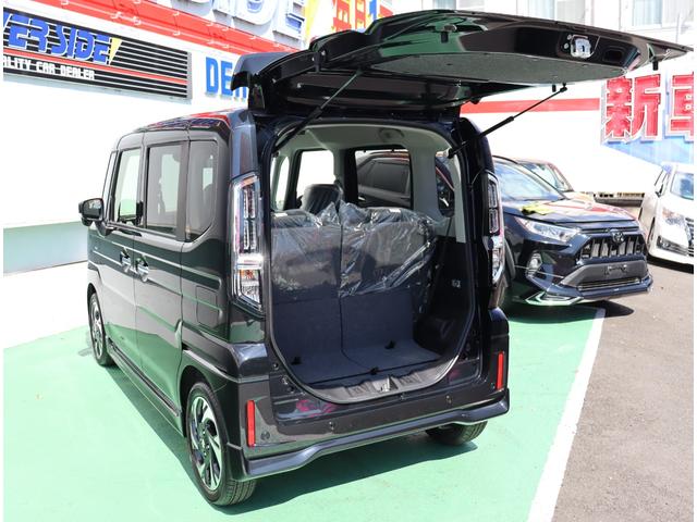 スペーシアカスタム ハイブリッドＸＳターボ　登録／届出済未使用車　純正９インチナビ＆ＴＶパノラマビューモニター　レーダーブレーキサポートクルーズコントロール　両側電動スライドドア　パドルシフト　ハーフレザー前席シートヒータ　１５インチアルミ（31枚目）