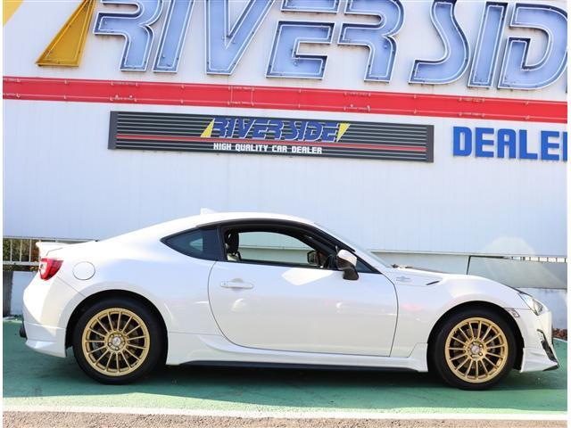 ８６ ＧＴ　メモリーナビ＆ＴＶバックカメラ　ＥＴＣ　前後ドライブレコーダー　ＴＲＤエアロ　ＨＫＳマフラー　ＯＺアルミ　ＬＥＤオートライト　ＬＥＤテール　パドルシフト　スマートキープッシュスタート　サイドバイザー（5枚目）