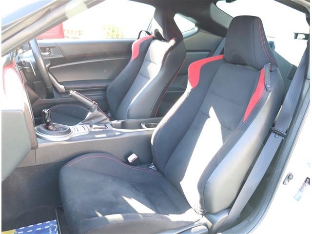 ８６ ＧＴ　メモリーナビ＆ＴＶバックカメラ　ＥＴＣ　前後ドライブレコーダー　ＴＲＤエアロ　ＨＫＳマフラー　ＯＺアルミ　ＬＥＤオートライト　ＬＥＤテール　パドルシフト　スマートキープッシュスタート　サイドバイザー（8枚目）