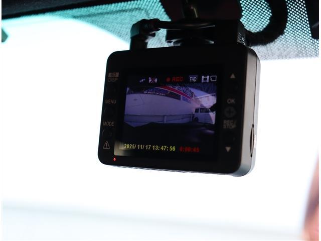 ８６ ＧＴ　メモリーナビ＆ＴＶバックカメラ　ＥＴＣ　前後ドライブレコーダー　ＴＲＤエアロ　ＨＫＳマフラー　ＯＺアルミ　ＬＥＤオートライト　ＬＥＤテール　パドルシフト　スマートキープッシュスタート　サイドバイザー（14枚目）