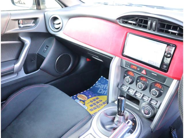 ８６ ＧＴ　メモリーナビ＆ＴＶバックカメラ　ＥＴＣ　前後ドライブレコーダー　ＴＲＤエアロ　ＨＫＳマフラー　ＯＺアルミ　ＬＥＤオートライト　ＬＥＤテール　パドルシフト　スマートキープッシュスタート　サイドバイザー（28枚目）
