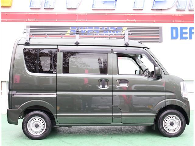 エブリイ ＰＣリミテッド　ルーフキャリア　メモリーナビ＆ＴＶ　ＥＴＣ　キーレス　電動格納ドアミラー　前席パワーウィンドウ　オーバーヘッドコンソール　サイドバイザー　ゴムマット　盗難防止　ライトレベライザー　両側スライドドア（5枚目）