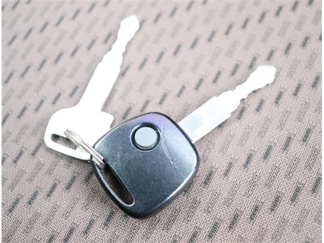 エブリイ ＰＣリミテッド　ルーフキャリア　メモリーナビ＆ＴＶ　ＥＴＣ　キーレス　電動格納ドアミラー　前席パワーウィンドウ　オーバーヘッドコンソール　サイドバイザー　ゴムマット　盗難防止　ライトレベライザー　両側スライドドア（14枚目）