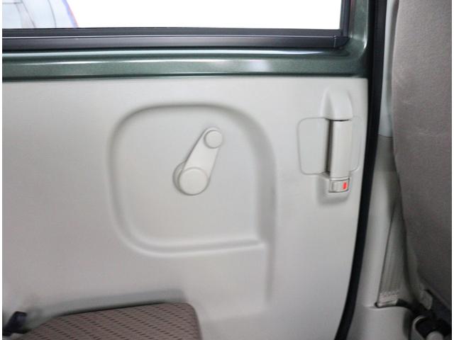 エブリイ ＰＣリミテッド　ルーフキャリア　メモリーナビ＆ＴＶ　ＥＴＣ　キーレス　電動格納ドアミラー　前席パワーウィンドウ　オーバーヘッドコンソール　サイドバイザー　ゴムマット　盗難防止　ライトレベライザー　両側スライドドア（23枚目）