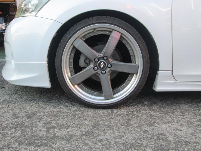 ＣＴ ＣＴ２００ｈ　バージョンＬ　モデリスタエアロ　黒革シート　シートヒータ　純正ナビＴＶバックカメラ　ＥＴＣ　１９インチアルミ　スマートキープッシュスタート　ＨＩＤオートライト　ローダウン　オートエアコン　盗難防止　横滑り防止（7枚目）