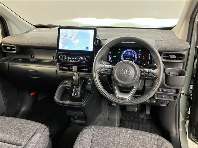 シエンタ ハイブリッドＺ　ＴＳＳ　エアバック　キーレスエントリー　ナビＴＶ　イモビライザー　バックモニター　ＬＥＤヘッドライト　ＥＴＣ車載器　横滑り防止　スマートキー　オートエアコン　サイドエアバッグ　ＷＳＲＳ　３列シート（5枚目）
