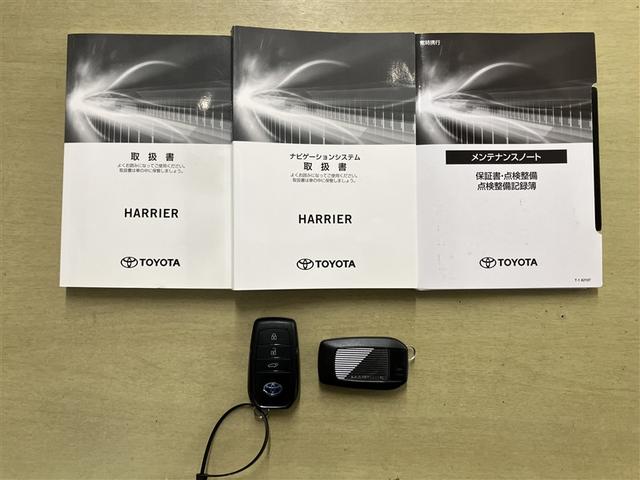 ハリアーハイブリッド G リヤカメラ 衝突軽減装置 LEDライト 電動シート フルセグTV アルミホイール 盗難防止装置 オートエアコン スマートキー キーレス 横滑り防止 ドラレコ ETC ナビTV エアバッグ 4WD(20枚目)