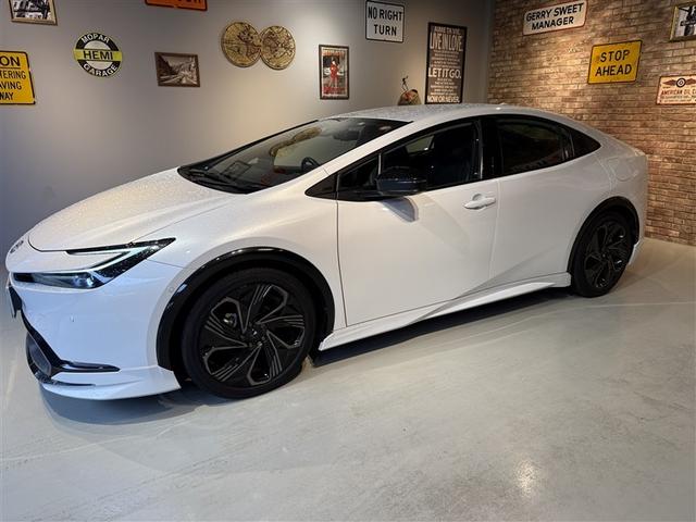 プリウス Ｚ　リアカメラ　プリクラッシュ　試乗車　ＰＷシート　エアロ　ＡＣ１００Ｖ電源　ＬＥＤランプ　オートクルーズ　アルミホイール　ドライブレコーダ　ＡＣ　運転席エアバッグ　横滑り防止装置　ＥＴＣ付　ＴＶ　ＡＢＳ（5枚目）