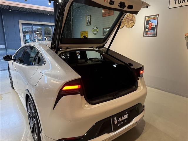 プリウス Ｚ　リアカメラ　プリクラッシュ　試乗車　ＰＷシート　エアロ　ＡＣ１００Ｖ電源　ＬＥＤランプ　オートクルーズ　アルミホイール　ドライブレコーダ　ＡＣ　運転席エアバッグ　横滑り防止装置　ＥＴＣ付　ＴＶ　ＡＢＳ（7枚目）