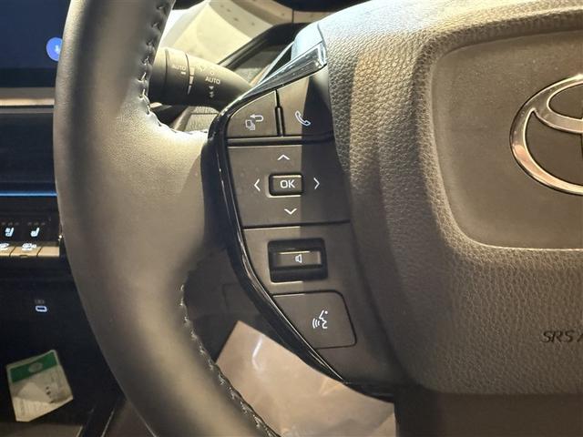 プリウス Ｚ　リアカメラ　プリクラッシュ　試乗車　ＰＷシート　エアロ　ＡＣ１００Ｖ電源　ＬＥＤランプ　オートクルーズ　アルミホイール　ドライブレコーダ　ＡＣ　運転席エアバッグ　横滑り防止装置　ＥＴＣ付　ＴＶ　ＡＢＳ（11枚目）