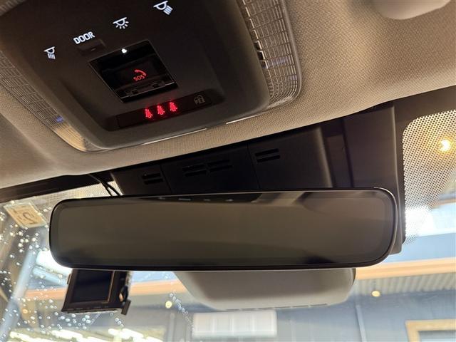 プリウス Ｚ　リアカメラ　プリクラッシュ　試乗車　ＰＷシート　エアロ　ＡＣ１００Ｖ電源　ＬＥＤランプ　オートクルーズ　アルミホイール　ドライブレコーダ　ＡＣ　運転席エアバッグ　横滑り防止装置　ＥＴＣ付　ＴＶ　ＡＢＳ（23枚目）