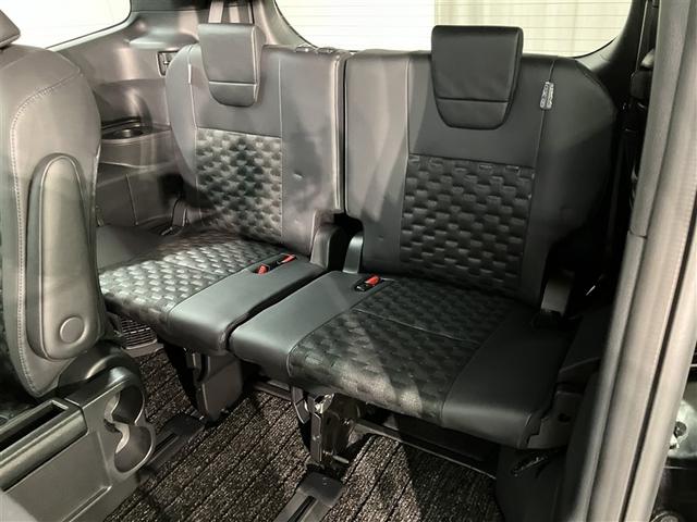 ヴォクシー Ｓ－Ｚ　ＤＶＤ再生機能　スマートキープッシュスタート　両側電動パワースライドドア　パワーウインドウ　ＥＴＣ車載器　ＬＥＤライト　アルミホイール　盗難防止装置　横滑り防止機能　キーフリー　ナビＴＶ　メモリナビ（21枚目）