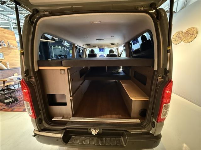 ハイエースバン ロングスーパーＧＬ　ダブルエアコン　助手席エアバッグ　ＬＥＤヘッド　運転席エアバッグ　イモビライザー　オートエアコン　フルセグテレビ　フルタイム４ＷＤ　メモリナビ　パワーステアリング　スマ－トキー　ワンオーナー車　ＡＢＳ（22枚目）