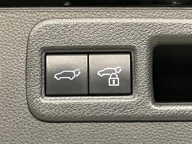 ハリアー Ｚ　バックモニター　地デジＴＶ　衝突軽減システム　記録簿　ドラレコ　横滑防止装置　盗難防止装置　クルコン　ＬＥＤライト　電動シート　ＥＴＣ　オートエアコン　メモリナビ　ミュージックプレイヤー接続可　ＡＷＤ（23枚目）