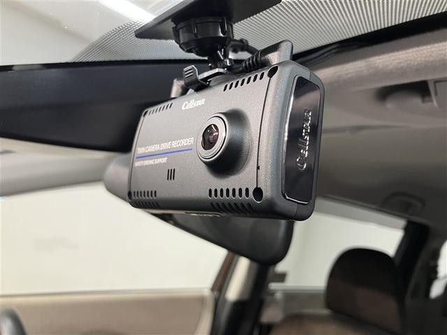 シエンタ Ｇ　ナビ・ＴＶ　スマートキープッシュスタート　アイドリングＳ　１オ－ナ－　リアカメラ　ＡＷ　定期点検記録簿　ワンセグテレビ　フルオートエアコン　パワーウィンド　ＥＴＣ　運転席エアバック　パワステ　ＡＢＳ（9枚目）