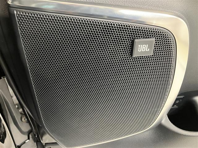 ヴェルファイア ３．５Ｚ　Ｇ　電動シート　エアロ　オートクルーズコントロール　アイドリングストップ　ＬＥＤライト　フルセグ　ミュージックプレイヤー接続可　ＤＶＤ再生　ＥＴＣ　３列シート　横滑り防止機能　エアバッグ　バックカメラ（11枚目）