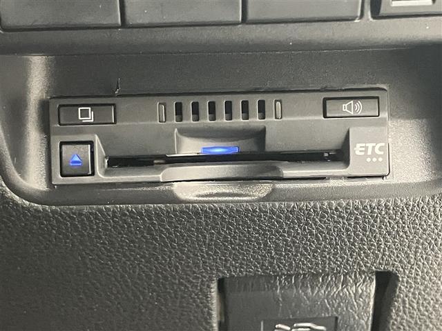 アクア Ｇ　ワンオーナ　ＶＳＣ　衝突軽減ブレーキ　メモリナビ　バックモニター　ＬＥＤ　クルーズコントロール　スマートキー　ＥＴＣ車載器　ＡＣ１００Ｖ　ドライブレコーダー　フルセグＴＶ　ナビＴＶ　パワーウィンドウ（9枚目）