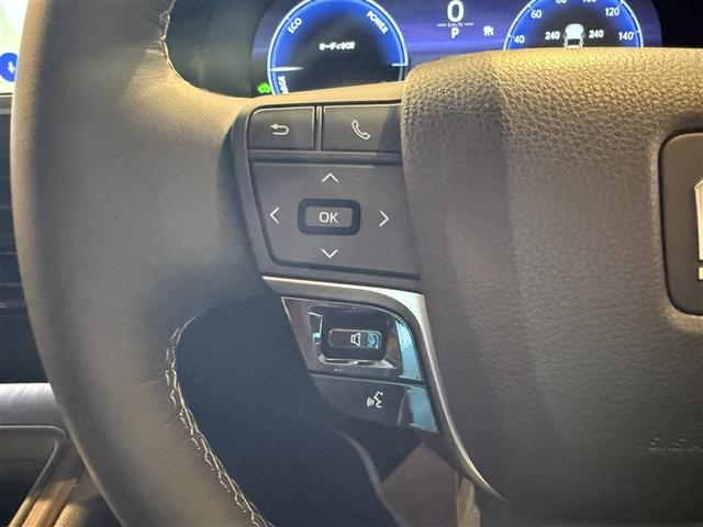 クラウン Ｚ　レザーシート　ＬＥＤヘッドライト　地デジＴＶ　ＡＢＳ　ＡＣ１００Ｖ　パワーシート　バックモニター　スマートキー　ＥＴＣ　ドライブレコーダー　アルミホイール　エアコン　盗難防止装置　メモリーナビ（10枚目）