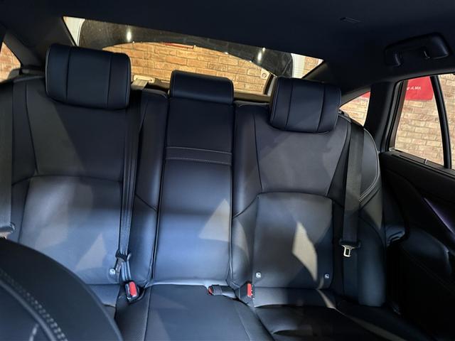 クラウン Ｚ　レザーシート　ＬＥＤヘッドライト　地デジＴＶ　ＡＢＳ　ＡＣ１００Ｖ　パワーシート　バックモニター　スマートキー　ＥＴＣ　ドライブレコーダー　アルミホイール　エアコン　盗難防止装置　メモリーナビ（24枚目）