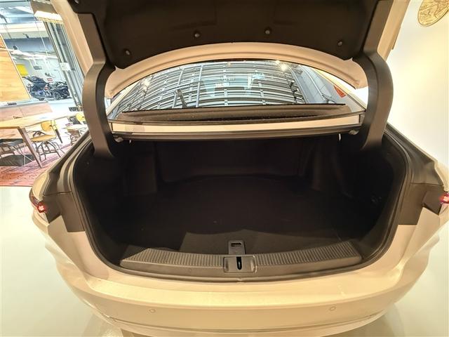 クラウン Ｚ　レザーシート　ＬＥＤヘッドライト　地デジＴＶ　ＡＢＳ　ＡＣ１００Ｖ　パワーシート　バックモニター　スマートキー　ＥＴＣ　ドライブレコーダー　アルミホイール　エアコン　盗難防止装置　メモリーナビ（26枚目）