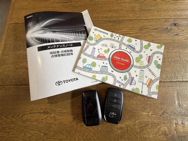 クラウン Ｚ　レザーシート　ＬＥＤヘッドライト　地デジＴＶ　ＡＢＳ　ＡＣ１００Ｖ　パワーシート　バックモニター　スマートキー　ＥＴＣ　ドライブレコーダー　アルミホイール　エアコン　盗難防止装置　メモリーナビ（27枚目）