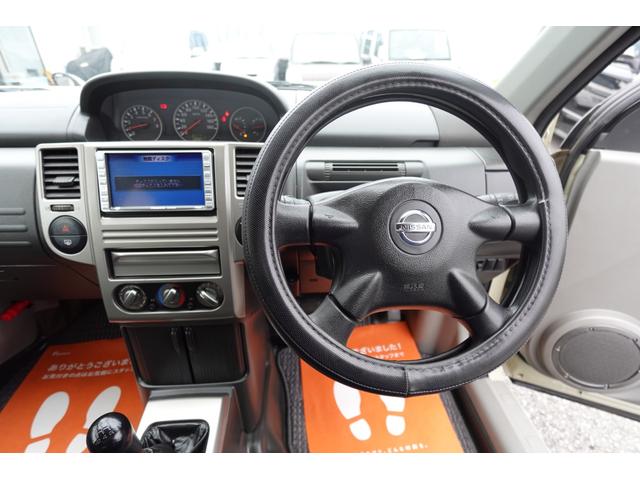 エクストレイル Ｓ　純正５速ＮＴ社外１６インチアルミ純正カラー電動格納ドアミラープライバシーガラスパナソニック製ナビＥＴＣマニュアルエアコンキーレス切替式４ＷＤレザーシート＆防水フロアー修復歴無し記録簿付き２オーナー車（17枚目）