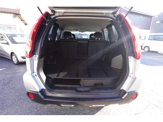 エクストレイル 20X 純正6速MT社外16インチAWレザーシート電動格納ドアミラープライバシーガラスレベライザー純正CDデッキオートエアコン両席AバックABS撥水フロアーリアワイパー修復歴無取説記録簿付走行56940キロ(7枚目)