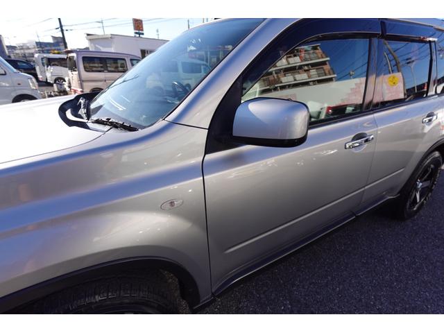 エクストレイル 20X 純正6速MT社外16インチAWレザーシート電動格納ドアミラープライバシーガラスレベライザー純正CDデッキオートエアコン両席AバックABS撥水フロアーリアワイパー修復歴無取説記録簿付走行56940キロ(29枚目)