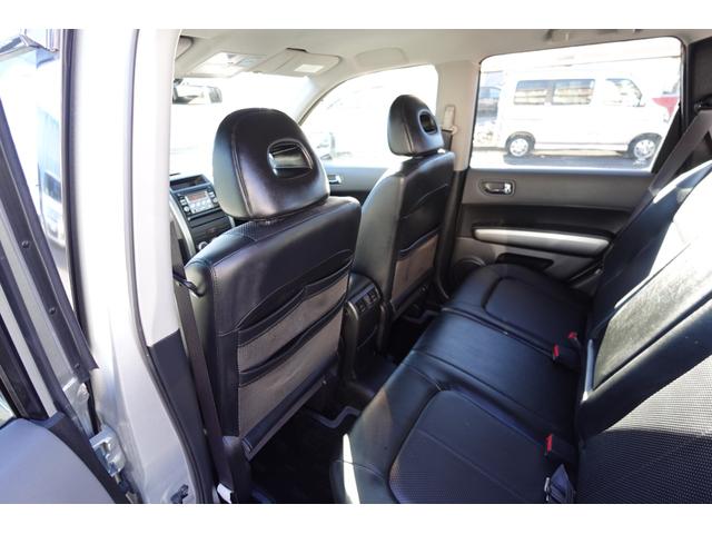 エクストレイル 20X 純正6速MT社外16インチAWレザーシート電動格納ドアミラープライバシーガラスレベライザー純正CDデッキオートエアコン両席AバックABS撥水フロアーリアワイパー修復歴無取説記録簿付走行56940キロ(69枚目)