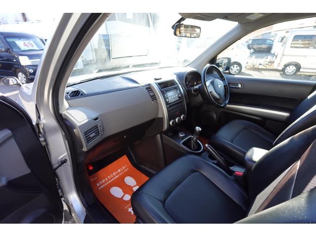エクストレイル 20X 純正6速MT社外16インチAWレザーシート電動格納ドアミラープライバシーガラスレベライザー純正CDデッキオートエアコン両席AバックABS撥水フロアーリアワイパー修復歴無取説記録簿付走行56940キロ(75枚目)