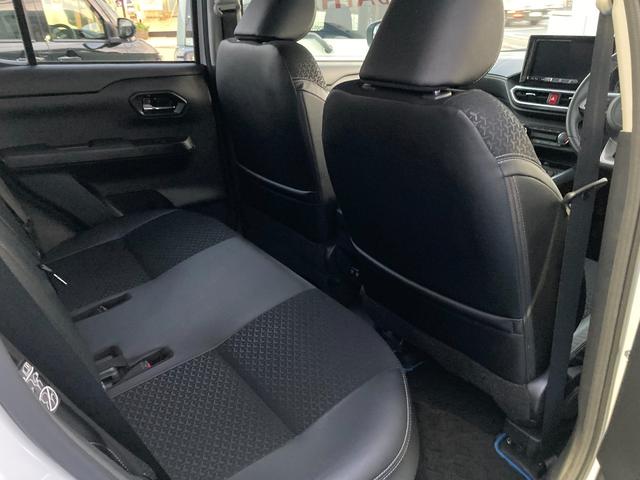 ロッキー プレミアムＧ　ＨＥＶ　カーペットマット・パノラマモニター・ドライブレコーダー前後・９インチプレミアムメモリーナビ・フロントサイドバイザー・シートヒーター・クルーズコントロール・ＥＴＣ車載器（8枚目）