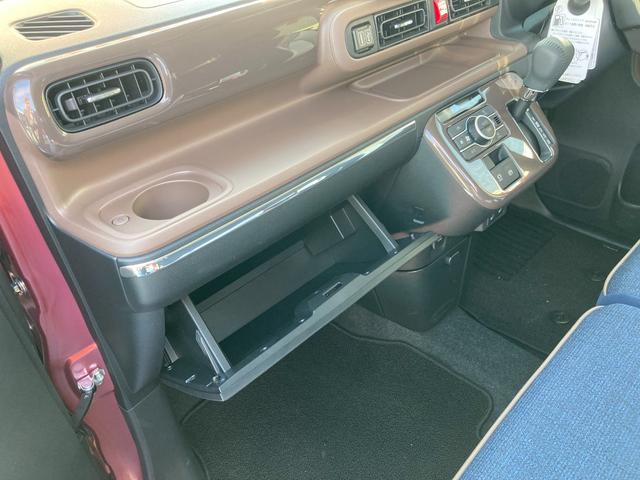 ムーヴキャンバス セオリーＧ　１０インチスタイリッシュナビ・前後ドライブレコーダー・パノラマモニターカメラ・ＥＴＣ２．０車載器・シートヒーター・衝突軽減ブレーキ・本革巻ハンドルカバー・ＬＥＤヘッドランプ・電動パーキングブレーキ（5枚目）