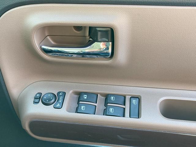 ムーヴキャンバス セオリーＧ　１０インチスタイリッシュナビ・前後ドライブレコーダー・パノラマモニターカメラ・ＥＴＣ２．０車載器・シートヒーター・衝突軽減ブレーキ・本革巻ハンドルカバー・ＬＥＤヘッドランプ・電動パーキングブレーキ（19枚目）